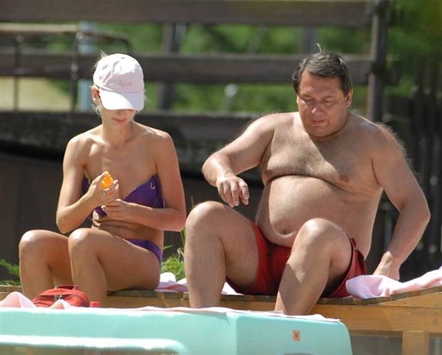 Ji�� Paroubek s milenkou Petrou Kov��ovou na dovolen� v Tatr�ch