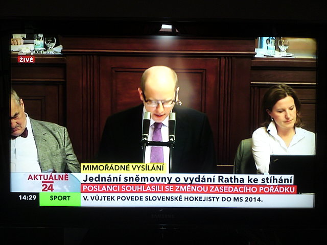 Kn��ep�n na jedn�n� sn�movny :)